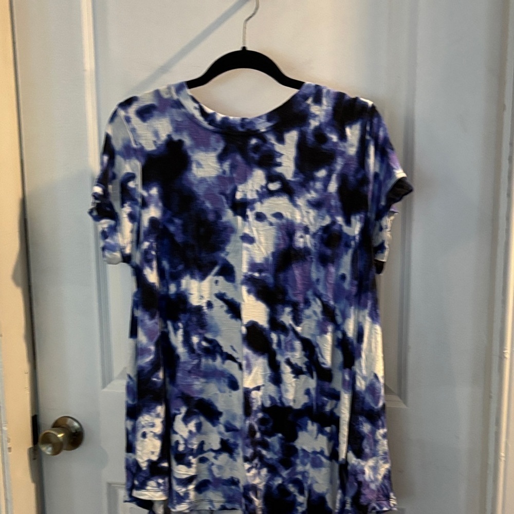 Abstract Blue and White Women's Top A-line